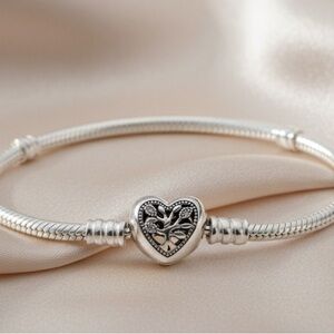 Elegant Silver Heart Bracelet